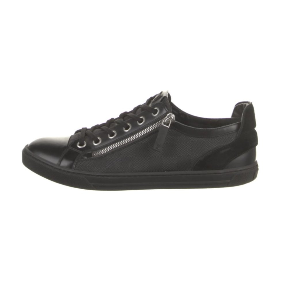US Size 10 Men's Louis Vuitton Black Sneakers in Like-new condition (LV size 9)